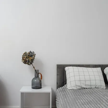Апартаменты - Great Location - Cozy One Bedroom In - Solidarnosci 64 Варшава