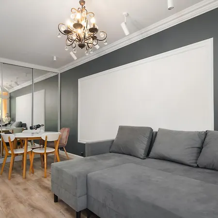 - Great Location - Cozy One Bedroom In - Solidarnosci 64 Варшава
