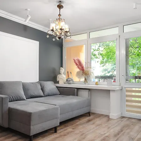- Great Location - Cozy One Bedroom In - Solidarnosci 64 Апартаменты Варшава