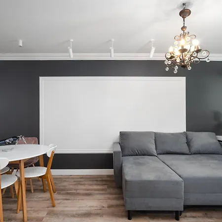 - Great Location - Cozy One Bedroom In - Solidarnosci 64 アパート *