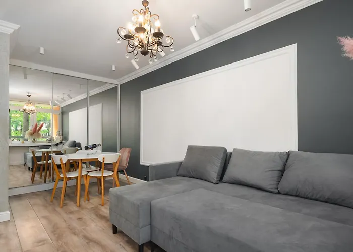 Urban Chic - Center - - Solidarnosci 64 Warsaw